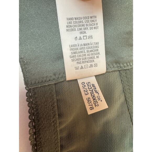 Aerie Show Off Plunge Push Up Rooftop Garden Lace Bra 38C - Picture 9 of 9